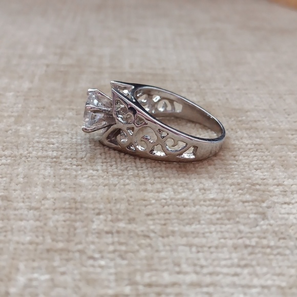 Silver Tone Cubic Zirconia Ring - Picture 5 of 12